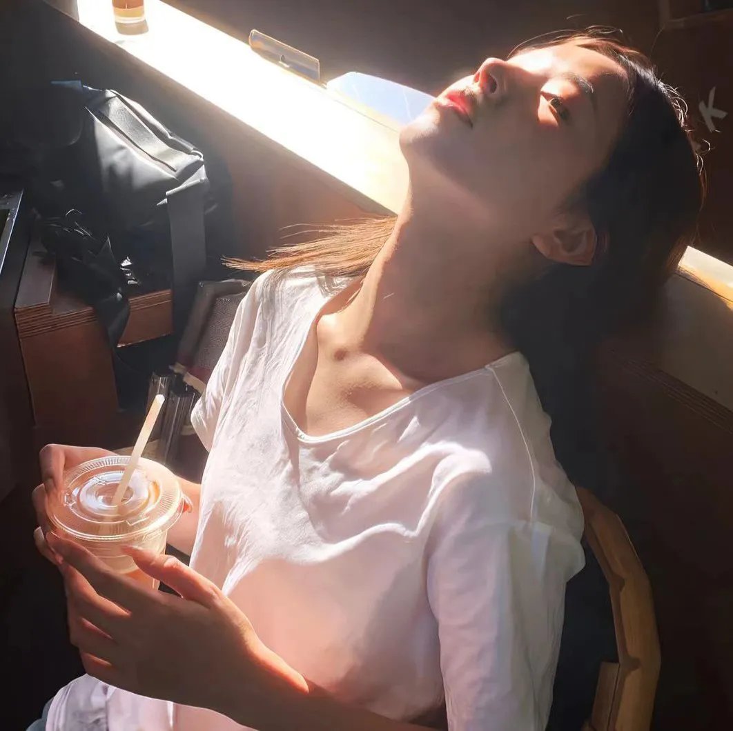 玉女寻春